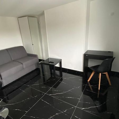 Bella Vita - Studio Tout Equipe - Tv Netflix - Centre Ville 100M- Gare 50M - Basilique 200M ليزيو المظهر الخارجي الصورة