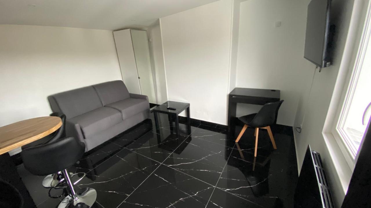 Bella Vita - Studio Tout Equipe - Tv Netflix - Centre Ville 100M- Gare 50M - Basilique 200M ليزيو المظهر الخارجي الصورة