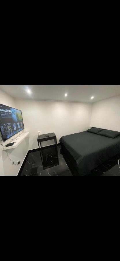 Bella Vita - Studio Tout Equipe - Tv Netflix - Centre Ville 100M- Gare 50M - Basilique 200M ليزيو المظهر الخارجي الصورة